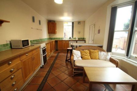 5 bedroom terraced house to rent - Photo 3