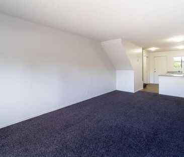 2 Bedroom - Townhouse - Photo 4