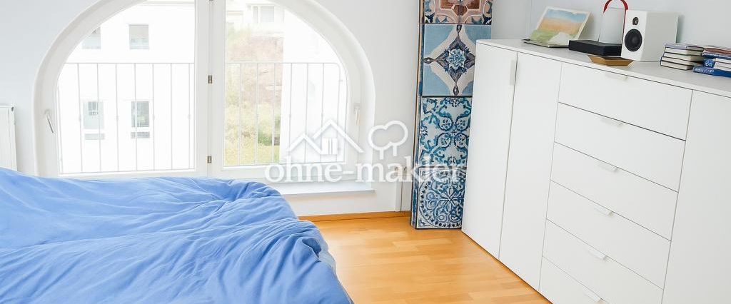 Möbliertes 20-m²-Zimmer in Altbauwohnung mit Dachterrasse in Düsseldorf-Grafenberg - Foto 1