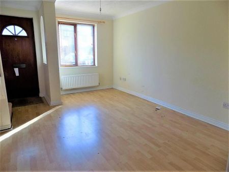 2 bedroom terraced house to rent - Photo 4