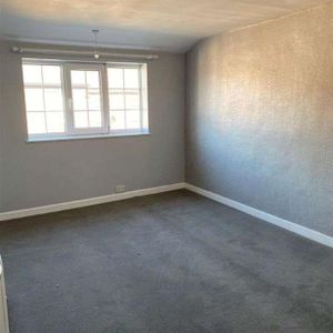 Beccles, NR34 - Photo 2