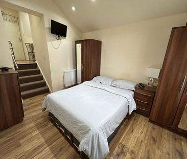 Studio Flat, Willesden Green, NW2 - Photo 3