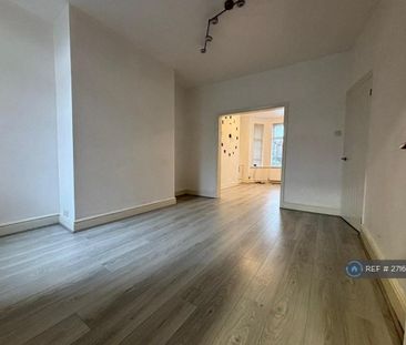 3 bedroom terraced house to rent - Photo 6