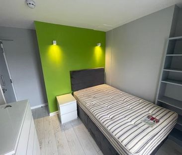 1 bedroom house of multiple occupation to rent - Photo 2