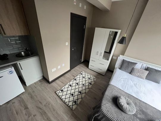 Room in a Shared House, Woodmansterne Road, SW16 - Photo 1