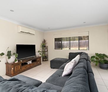 Spacious Home - Photo 2