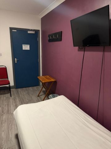 Room in a Shared Flat, Tanner Street, IG11 - Photo 4