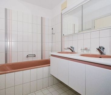 Bel et grand appartement avec cheminée - Photo 1