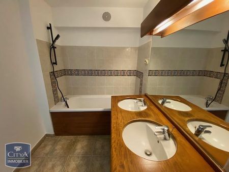 Location Appartement 3 pièces 62m² ST GILLES LES BAINS 97434 - Photo 5