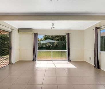 ~ Immaculately Presented in Enviable North Side Location ~ - Photo 2