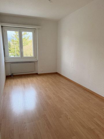 Lichtdurchflutete 3.5 Zimmer Wohnung mit offener Küche und top Lage! - Photo 3