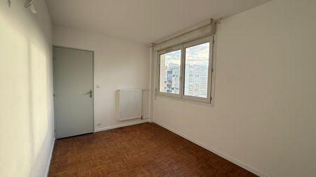 Location Appartement 4 pièces 79m² - Photo 3