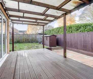 4 bedroom detached house to rent - Photo 2