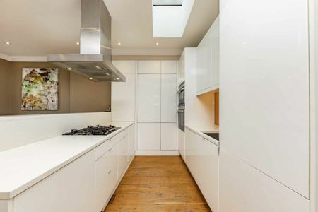 Nevern Square, SW5, London - Photo 4