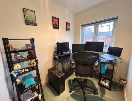 3 Bedroom Semi Detached To Let - Photo 4