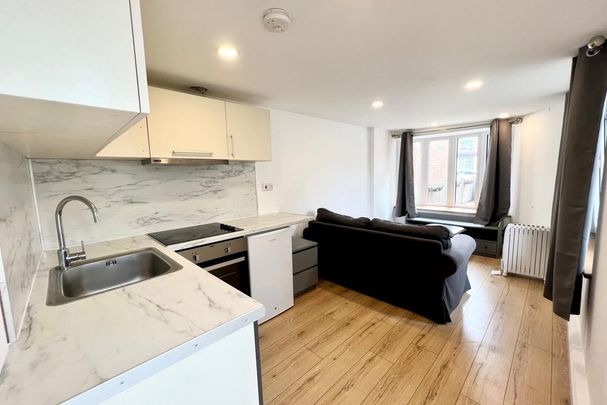 Studio to rent - Photo 1