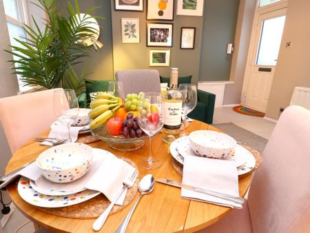 1 Bed Flat, Windsor Court, BN1 - Photo 4