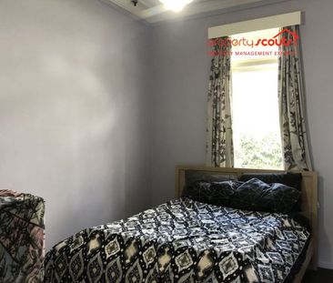 Tidy 3-Bedroom Home Close to Town - Photo 2