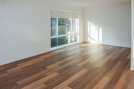 IMPRESSIVE FAMILY HOME - Photo 4