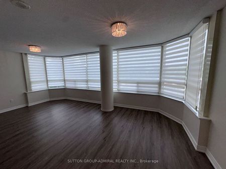 For Lease - 7 Townsgate Drive Unit# 207, Vaughan, Ontario - Photo 2