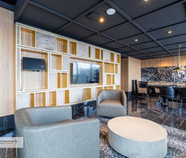 2060 Rue Peel, Montréal (Ville-Marie), QC H3A - Photo 5