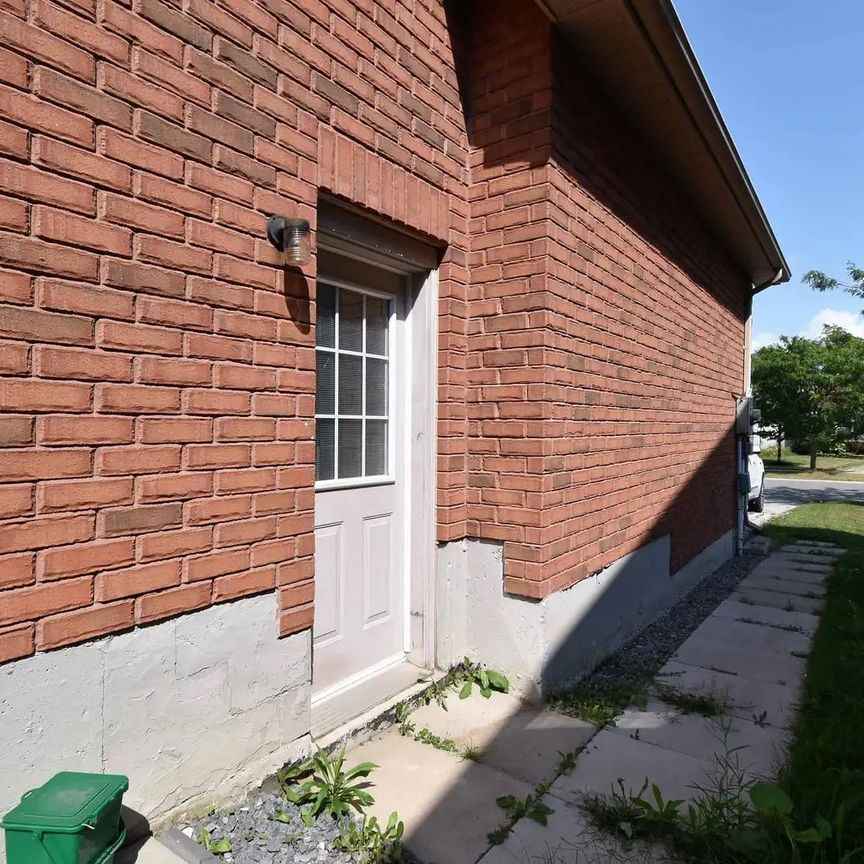 For Lease - 46 Birchwood Drive Unit# Lower, Barrie, Ontario - Photo 1