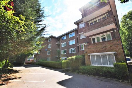 Hulse Lodge, Southampton, Hampshire - Photo 4
