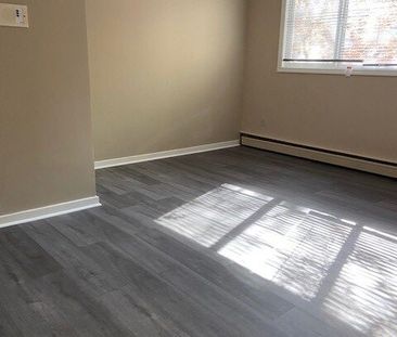 1 BDRM/1 BATH - 422 4TH AVE N - Available NOW! *RENT SPECIAL* - Photo 1