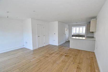 3 bedroom detached house to rent - Photo 3