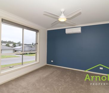 SPACIOUS 4 BEDROOM FAMILY HOME - Photo 5