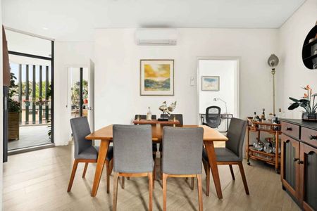 404/2 Thomas Street Ashfield - Photo 2