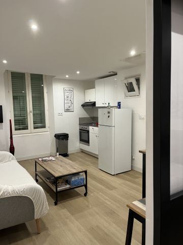 Location Appartement 2 pièces 28m² TOULON 83200 - Photo 4