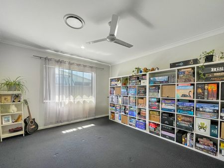 10 Holland Street, Landsborough QLD 4550 - House For Rent | Domain - Photo 2