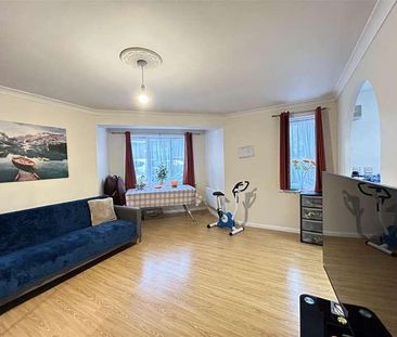 Dadswood, Harlow, CM20 - Photo 4
