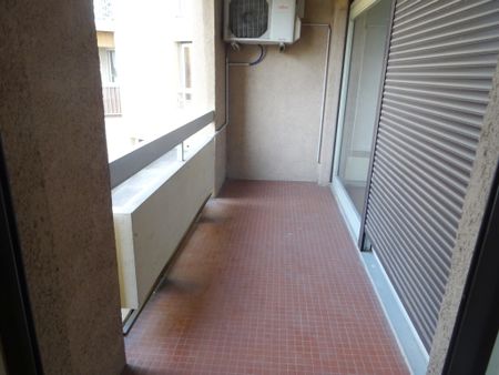 Location Appartement 3 pièces 73m² AVIGNON 84000 - Photo 4