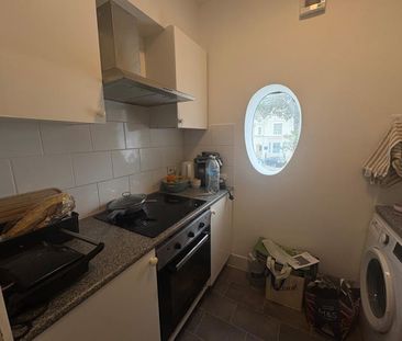 London Road, Guildford , Surrey , GU1 - Photo 3