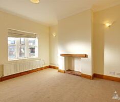 2 BEDROOM House - End Terrace - Photo 1