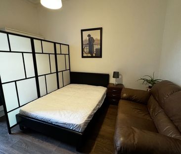 Bedsit, Sauchiehall Street, G2 - Photo 2