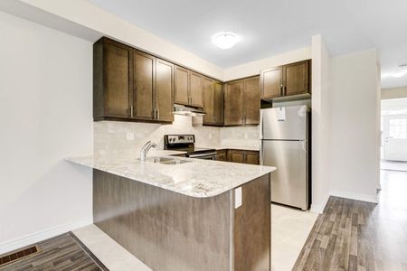 For Lease - 49 Frenchpark Circle, Brampton, Ontario - Photo 4