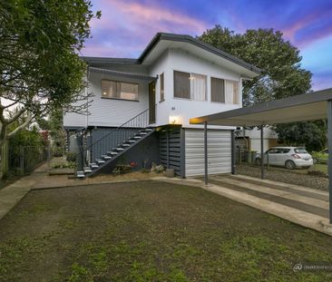 Family home offering the perfect blend of character, comfort and space - Photo 4
