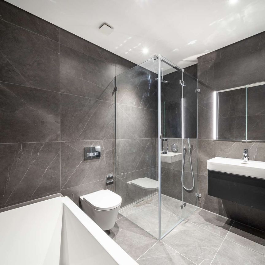 Exklusives Wohnfeeling mit Fernblick: 2-Zimmer-Wohnung mit Balkon - Photo 1