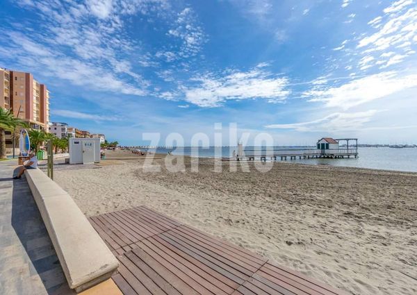 Fantastic apartment with sea views