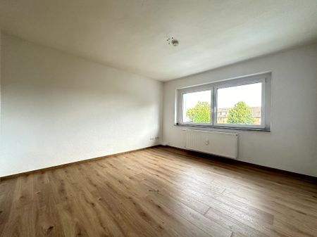 KREFELD-BOCKUM: VOLLSTÄNDIG RENOVIERTE 2-ZIMMER WOHNUNG ANZUBIETEN! - Photo 5