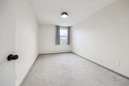 510 58 Avenue Southwest, Calgary - Photo 5