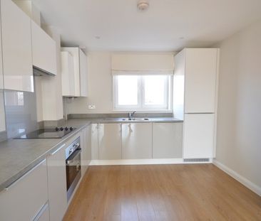 61 Chalvey Road East, Slough, Berkshire,SL1 - Photo 3