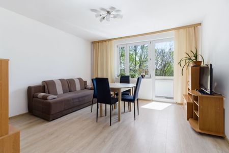 Duże, przestronne 4 pok. mieszkanie z balkonem 59 m² - Zdjęcie 4