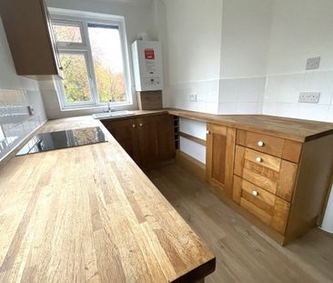 Courtlands Drive, WATFORD - Photo 3