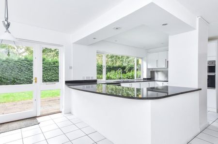 Ince Road, Burwood Park, Walton On Thames, Surrey, KT12 5BJ - Photo 2