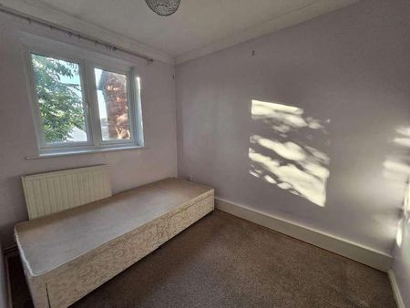 Linton Gardens, Beckton, E6 - Photo 5