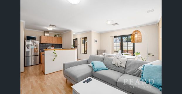 Modern Villa - Photo 1